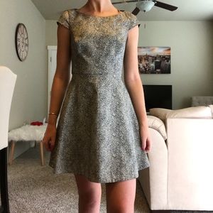 Cap sleeved fit and flare